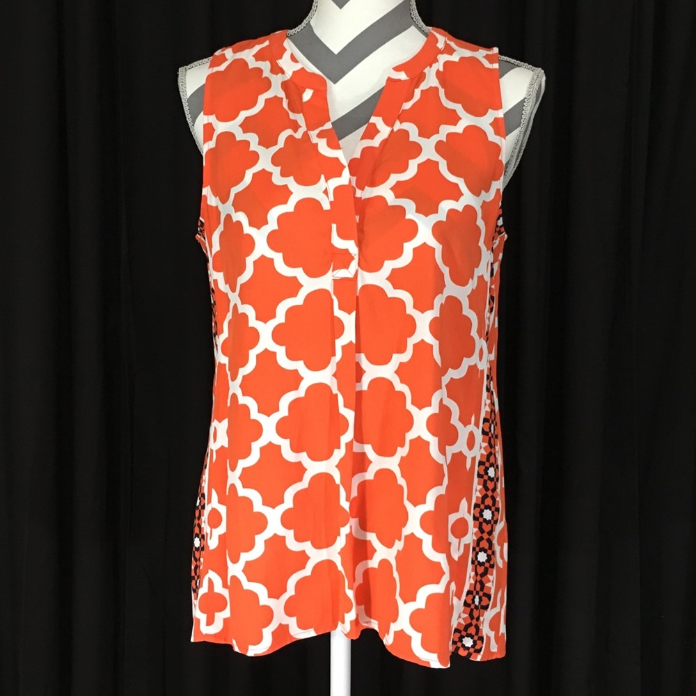 Crown & Ivy Button down sleeveless top